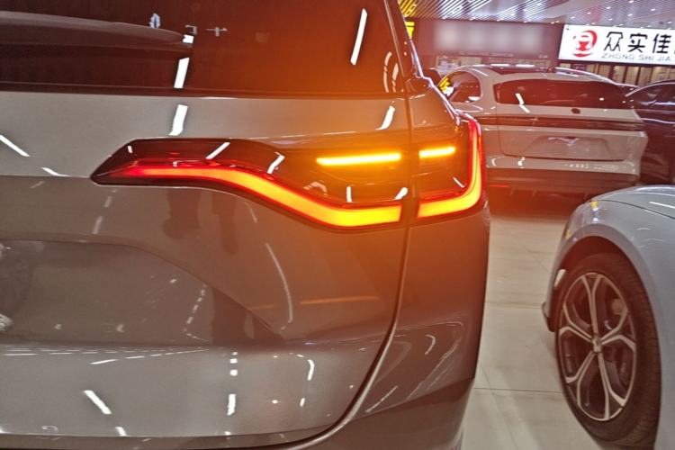 Used Nio ES8 2020 415 km Signature Edition 6-Seater Version Right Rear Taillight