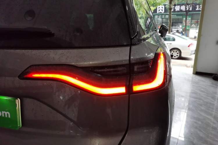 Used Nio ES8 2020 415 km Signature Edition 6-Seater Version Right Rear Taillight