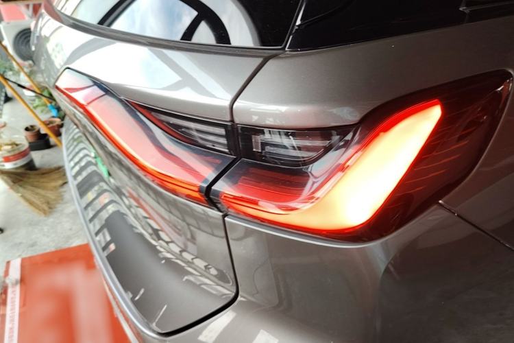 Used Nio ES8 2020 580 km Range Six-Seater Version Right Rear Taillight