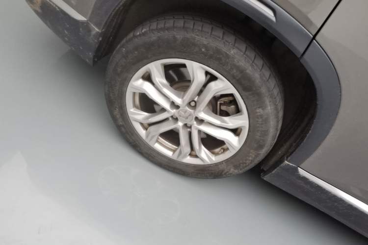 Used Nio ES8 2020 580 km Range Six-Seater Version Right Rear Wheel Hub