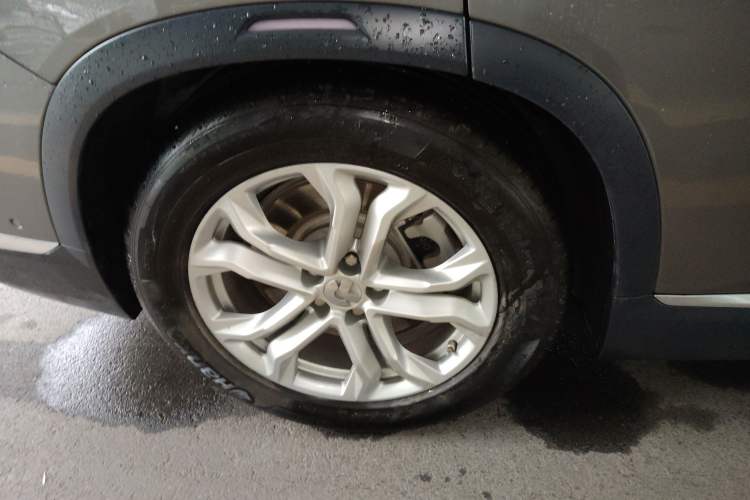 Used Nio ES8 2020 415 km Range 6-Seater Version Right Rear Wheel Hub