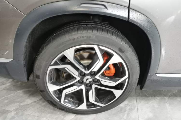 Used Nio ES8 2020 415 km Signature Edition 6-Seater Version Right Rear Wheel Hub