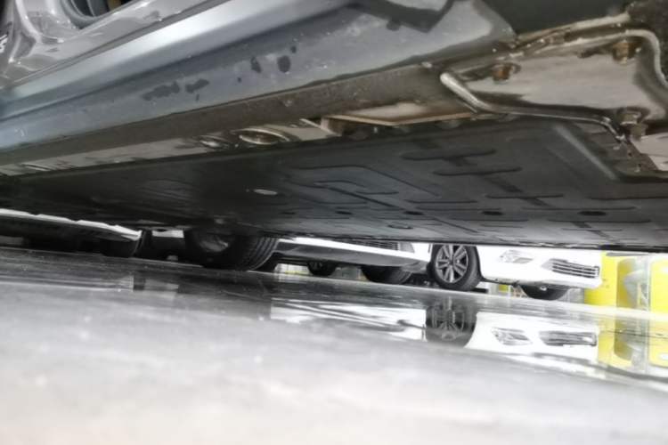 Used Nio ES8 2020 415 km Signature Edition 6-Seater Version Right Side Sill