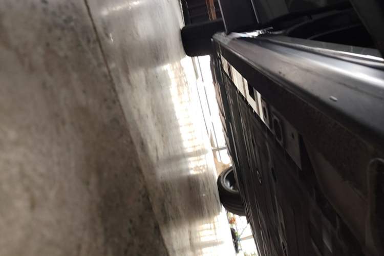 Used Nio ES8 2020 580 km Range Six-Seater Version Right Side Sill