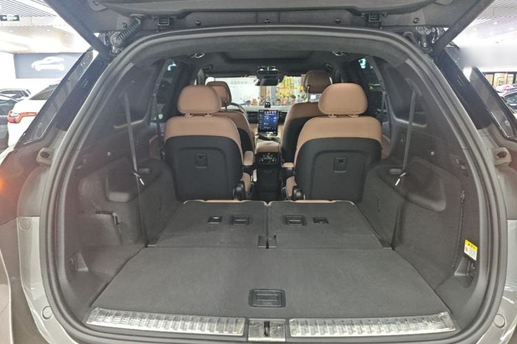 Used Nio ES8 2020 415 km Signature Edition 6-Seater Version Trunk
