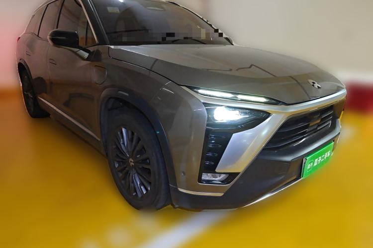 Used Nio ES8 2020 415 km Range 7-Seater Version Front Right 45 Deg