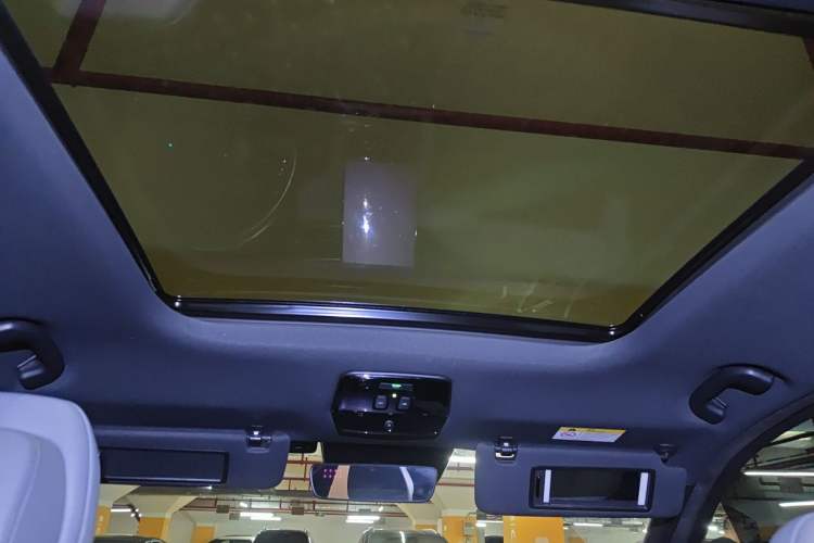 Used Nio ES8 2020 415 km Range 7-Seater Version Headliner