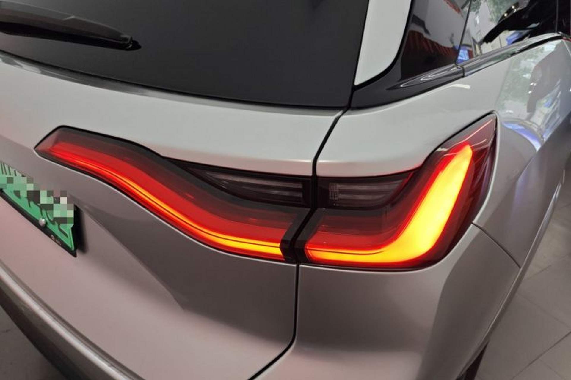Used Nio ES8 2020 580 km Signature Edition 7-Seater Version Right Rear Taillight