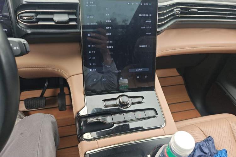 Used Nio ES8 2020 580 km Range Signature Edition Six-Seater Version Audio And AC Panel