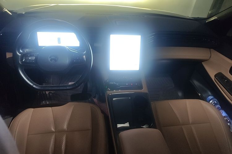 Used Nio ES8 2020 415 km Range 6-Seater Version Center Console