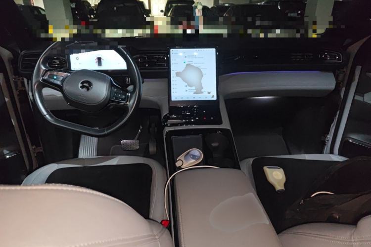 Used Nio ES8 2020 415 km Range 6-Seater Version Center Console