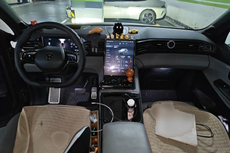 Used Nio ES8 2020 415 km Range 7-Seater Version Center Console
