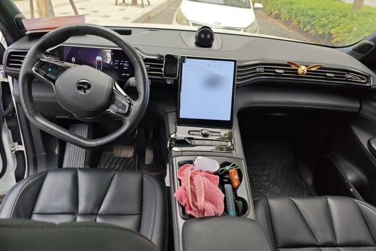 Used Nio ES8 2020 580 km Range Signature Edition Six-Seater Version Center Console