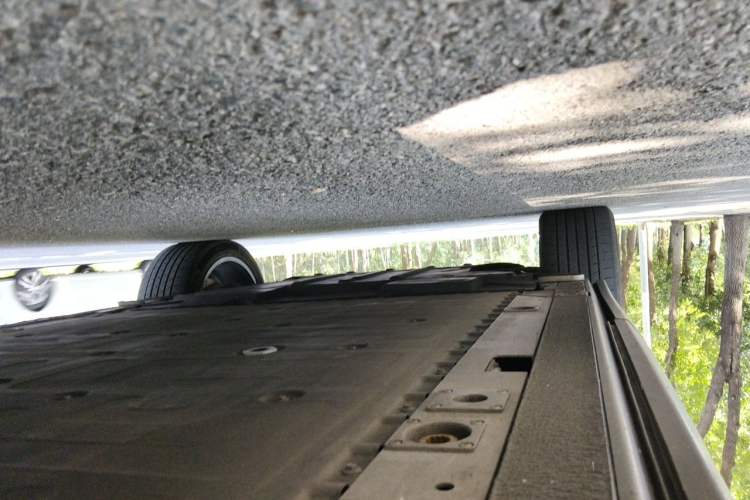 Used Nio ES8  Chassis Front Right