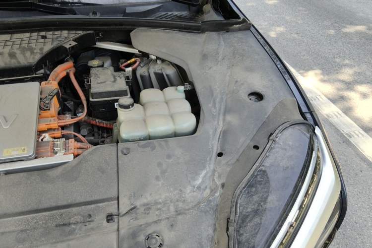Used Nio ES8  Engine Bay Left