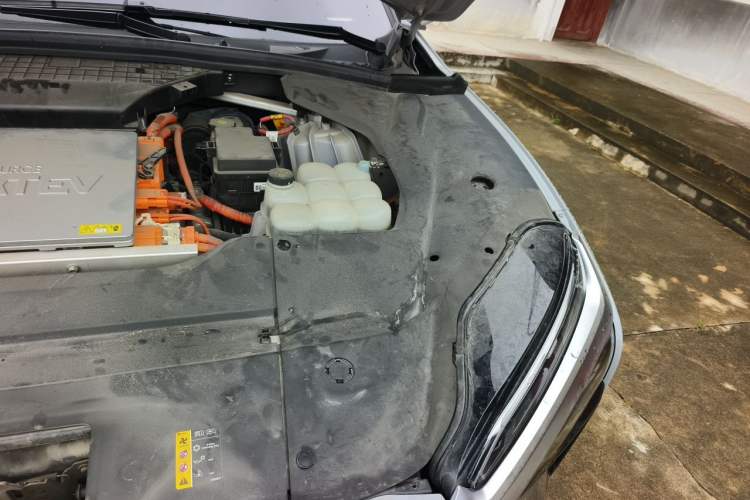 Used Nio ES8 2020 580 km Range 7-Seater Version Engine Bay Left