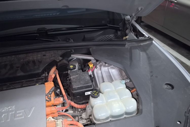 Used Nio ES8  Engine Bay Left
