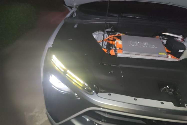 Used Nio ES8 2020 415 km Range 6-Seater Version Engine Bay Right