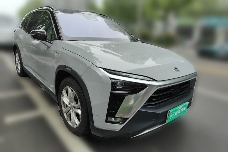Used Nio ES8 2020 415 km Range 7-Seater Version Front Right 45 Deg