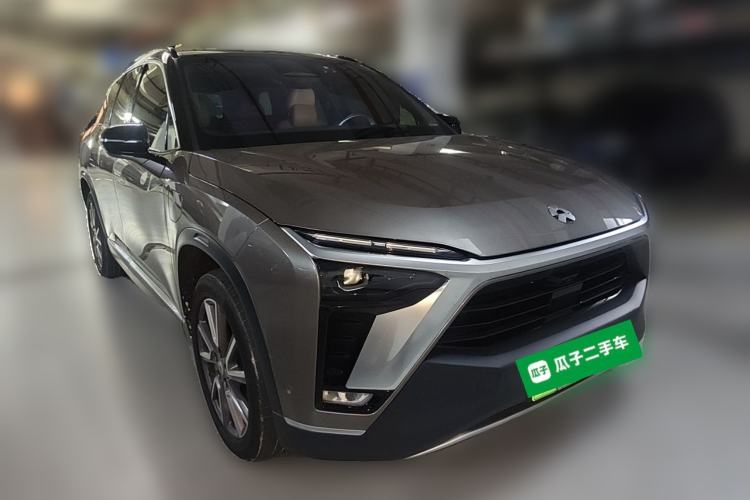 Used Nio ES8 2020 415 km Range 6-Seater Version Front Right 45 Deg