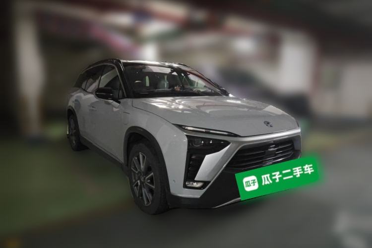 Used Nio ES8 2020 415 km Range 6-Seater Version Front Right 45 Deg