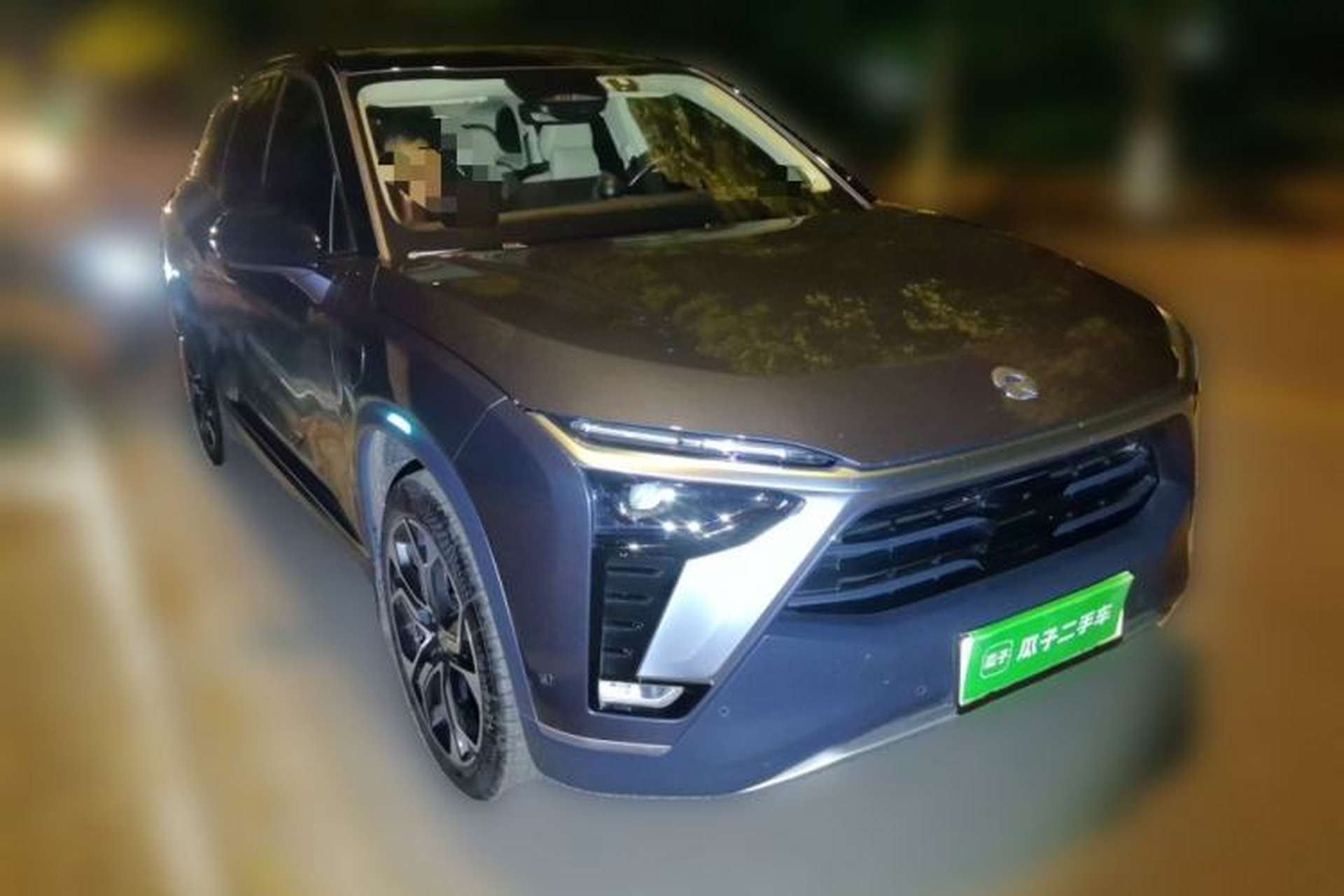 Used Nio ES8 2020 415 km Signature Edition 6-Seater Version Front Right 45 Deg