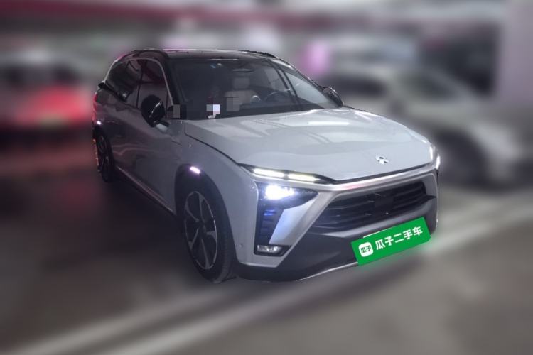 Used Nio ES8  Front Right 45 Deg