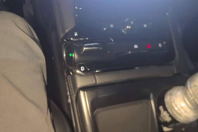 Used Nio ES8 2020 580 km Range Six-Seater Version Gear Lever