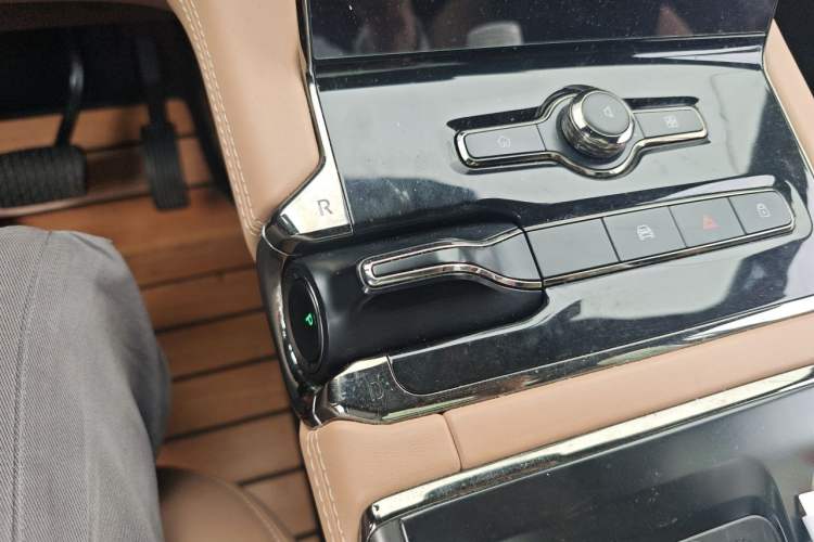 Used Nio ES8 2020 580 km Range Signature Edition Six-Seater Version Gear Lever
