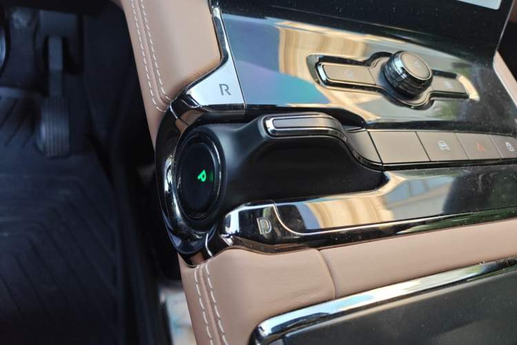 Used Nio ES8 2020 415 km Signature Edition 6-Seater Version Gear Lever