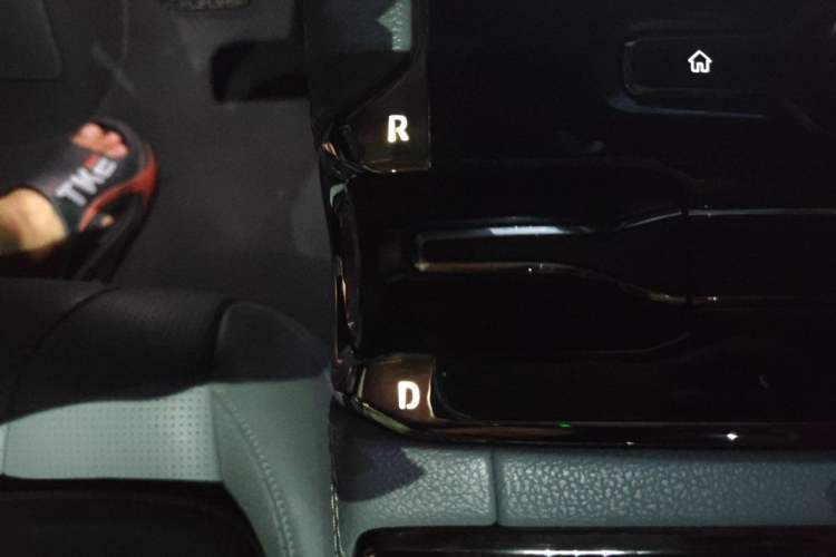 Used Nio ES8 2020 415 km Range 6-Seater Version Gear Lever