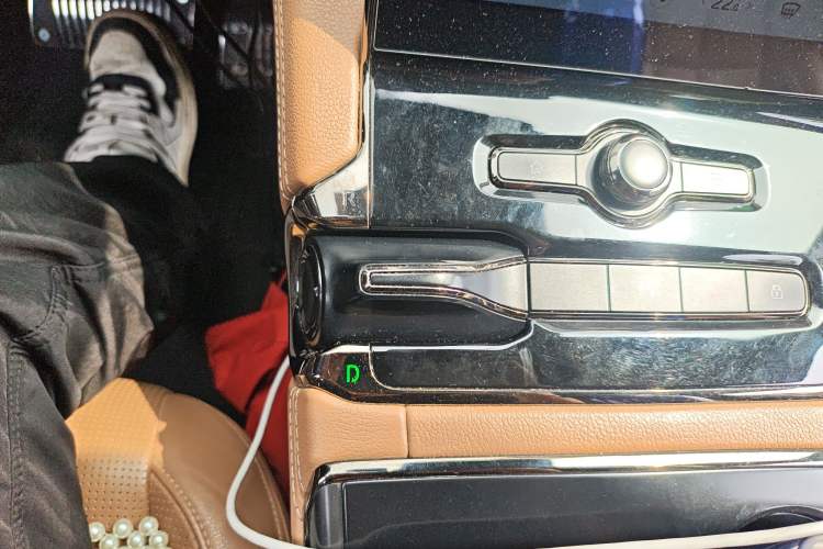 Used Nio ES8 2020 580 km Range Six-Seater Version Gear Lever