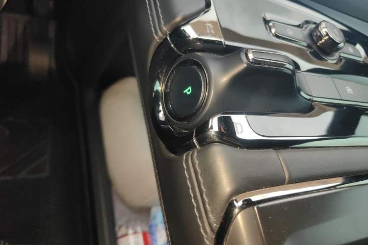Used Nio ES8 2020 415 km Signature Edition 6-Seater Version Gear Lever