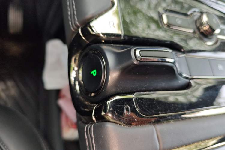Used Nio ES8 2020 580 km Range Signature Edition Six-Seater Version Gear Lever