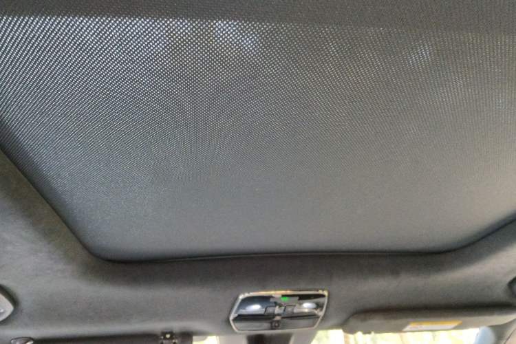 Used Nio ES8  Headliner
