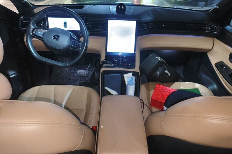 Used Nio ES8 2020 580 km Range Signature Edition Six-Seater Version Interior 2