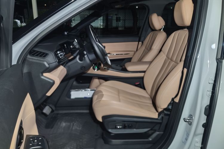 Used Nio ES8 2020 415 km Range 6-Seater Version Left Front Seat