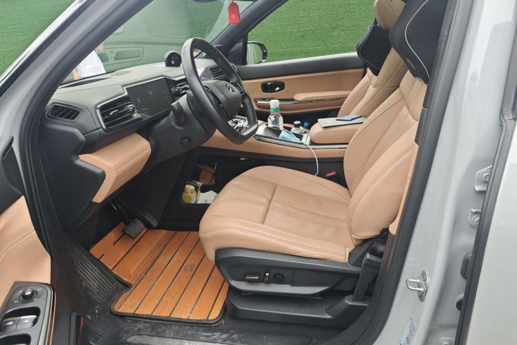 Used Nio ES8 2020 580 km Range Signature Edition Six-Seater Version Left Front Seat