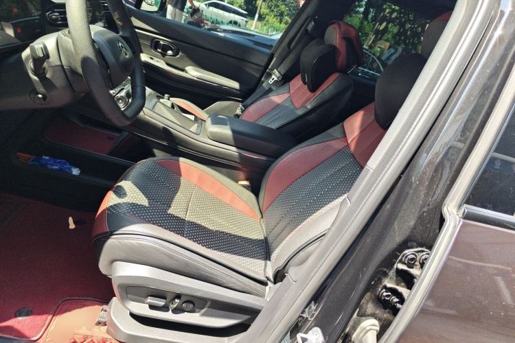 Used Nio ES8 2020 415 km Range 6-Seater Version Left Front Seat