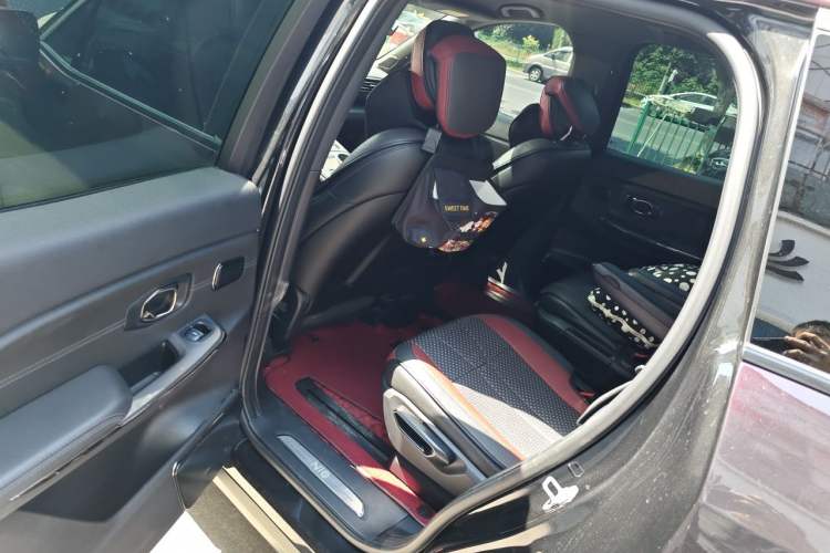 Used Nio ES8 2020 415 km Range 6-Seater Version Left Rear Seat