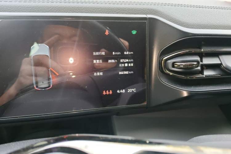 Used Nio ES8 2020 415 km Range 7-Seater Version Odometer Close Up