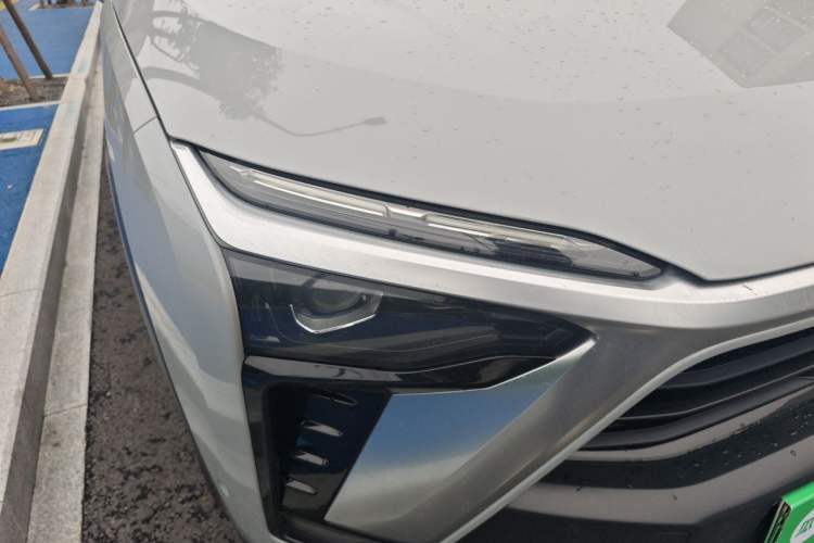 Used Nio ES8 2020 580 km Range Signature Edition Six-Seater Version Right Front Headlight