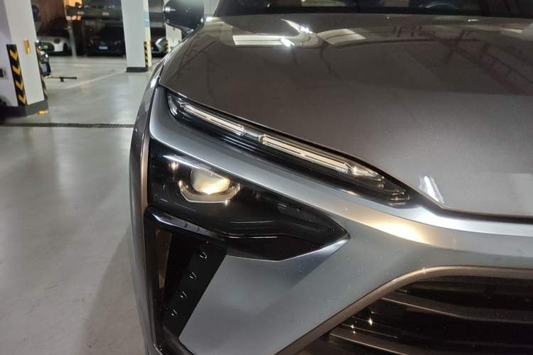 Used Nio ES8 2020 415 km Range 6-Seater Version Right Front Headlight