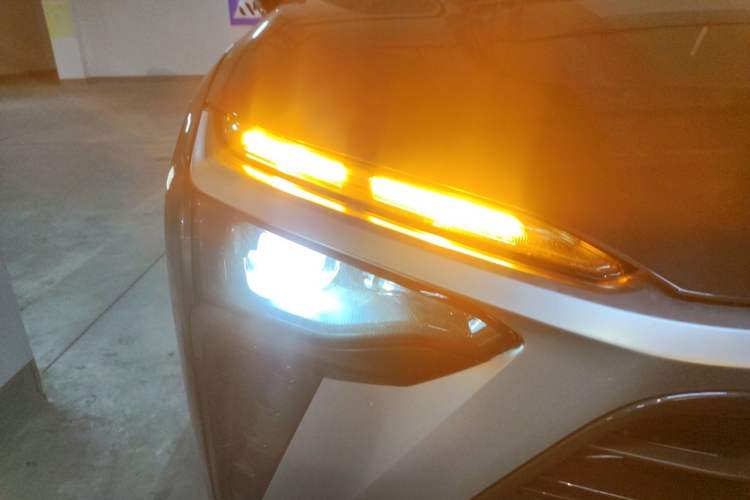 Used Nio ES8 2020 580 km Range Six-Seater Version Right Front Headlight