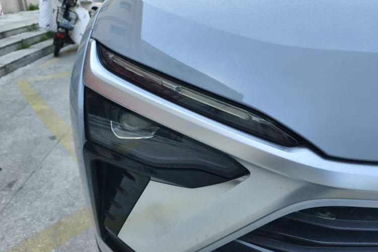 Used Nio ES8 2020 450 km Range 6-Seater Version Right Front Headlight