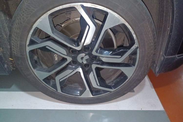 Used Nio ES8 2020 415 km Signature Edition 6-Seater Version Right Front Wheel Hub