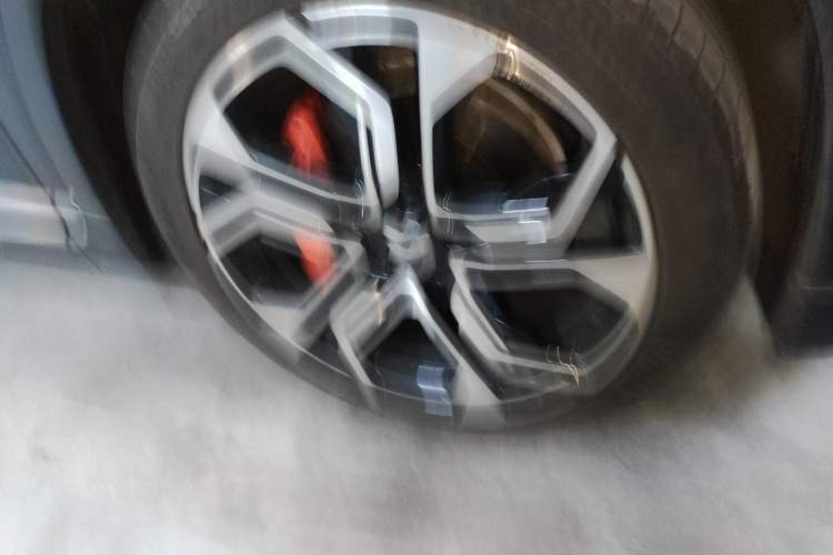 Used Nio ES8 2020 580 km Range Six-Seater Version Right Front Wheel Hub