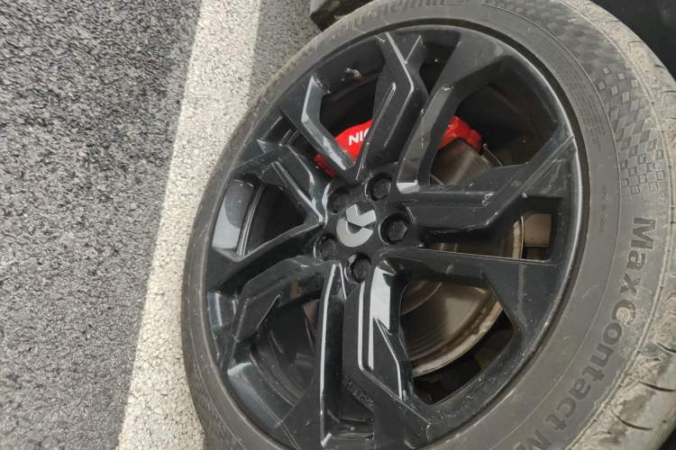 Used Nio ES8 2020 415 km Signature Edition 6-Seater Version Right Front Wheel Hub