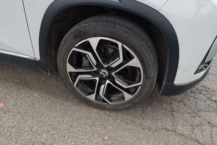 Used Nio ES8 2020 580 km Range Signature Edition Six-Seater Version Right Front Wheel Hub
