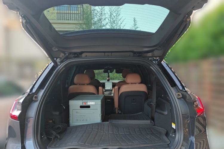 Used Nio ES8 2020 415 km Signature Edition 6-Seater Version Trunk